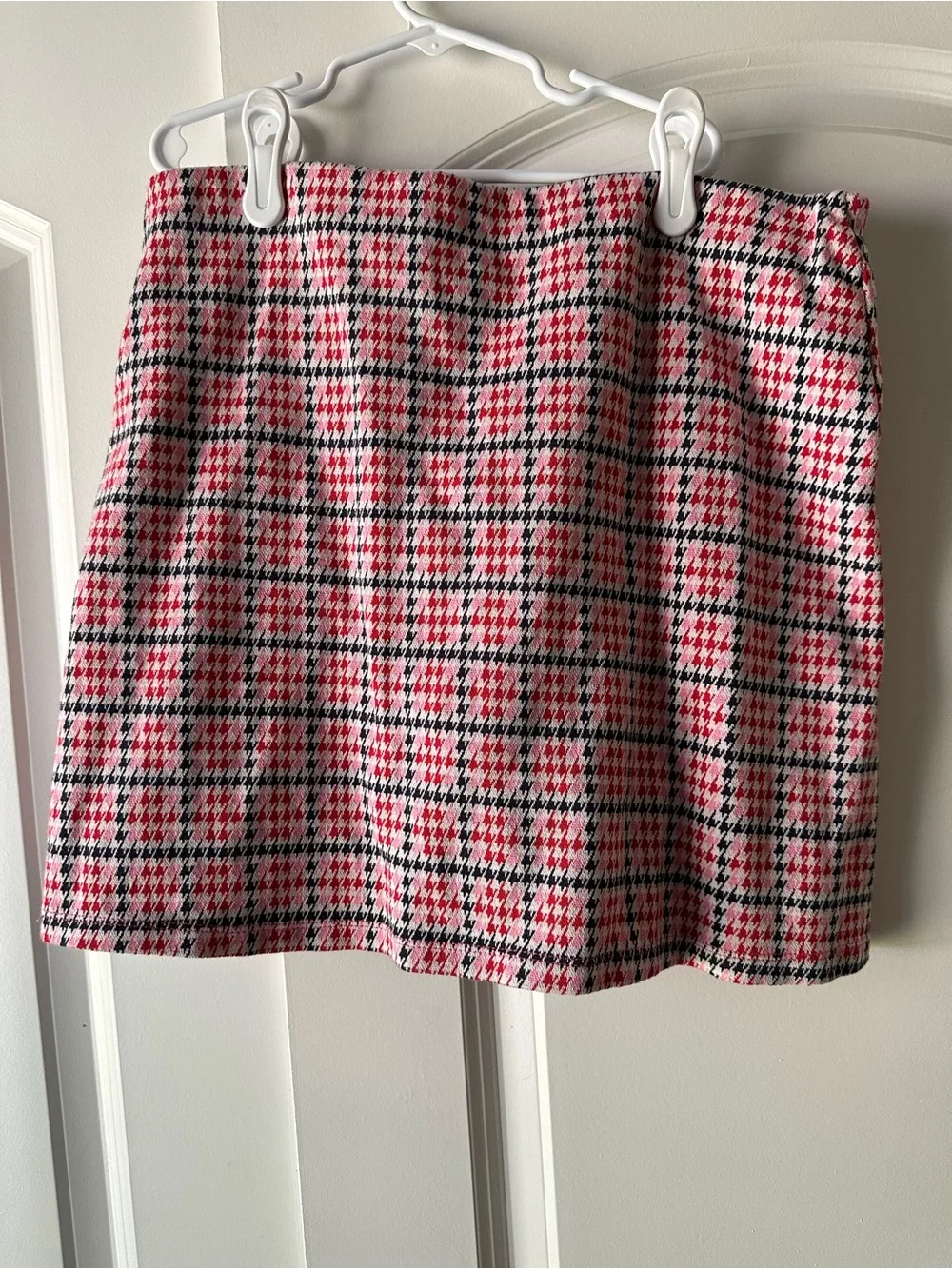 Girls XXL Old Navy Pink Black White Plaid Skort with Gold Buttons